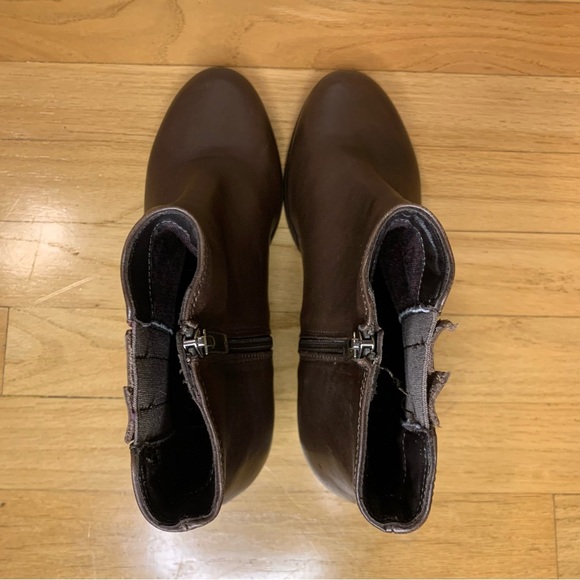 Aquatalia Naiya Brown Ankle Booties - Size 9.5 - Picture 6 of 13